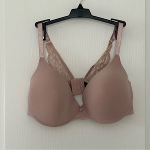 Danskin Bra 42D Beige Lace Accent Padded Underwire Soft Comfy Feminine